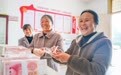 抚州南丰：村民喜领分红金（图）