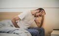 家人突发脑梗，先挂急诊科还是神经内科？关键时刻别跑错