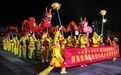 宜丰县：万人空巷看龙灯（图）