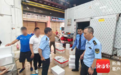 海口美兰区突击检查海鲜市场 严查活鱼麻醉等违法行为