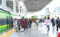 客流叠加迎高峰 “五一”假期九江车务段加开列车34列（图）
