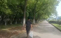 外卖小哥送餐途中救了一个人