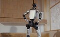 宇树科技发布一镜到底视频：语音驱动机器人实时生成任意动作