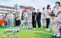 机器狗“闯入”金溪校园！学生围着互动，科技梦想被点燃