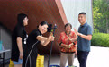 青岛乡里乡亲 | 党建引领乡村治理成效 即墨区龙泉街道满贡村：党建凝心兴特色产业 直播赋能拓共富路径
