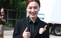 TVB花旦拍新剧被吊上6层楼高，恐高仍亲身上阵，男主上演英雄救美
