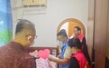 上门问诊护银龄——流塘社区紧急救助患病高龄老人