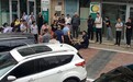 骗子AI模仿孙子嗓音来电要钱上门取现　保安秒破骗局