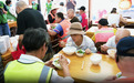 端起碗就能吃！南昌“爱满仓”公益食堂百天送出万份热饭