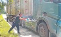 德兴一货车突发火情 “上饶好人”董世超与路人接力救援