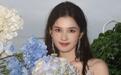 张婧仪分享新剧花絮照 手捧绣球笑容清甜治愈