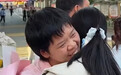 湖南女孩高考后和妈妈扛砖赚学费，当事人回应