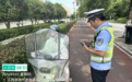 为三轮车“点亮”反光膜，金溪交警夏季电动车整治见实效