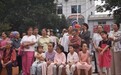 甘肃华亭文化舞台搭在群众家门口　老少同台秀出烟火气