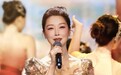 孙悦亮相长春电影节 红毯反差造型 + 携手白举纲合作舞台引期待