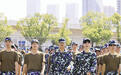 南昌：大学第一课 军训炼意志（图）