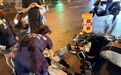 岳麓山夜间体能拉练归途遇车祸险情 曙光救援队员伸援手