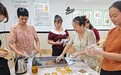 一老一小欢聚一堂，资溪这个幸福院里中秋氛围浓