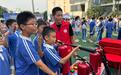 灭火器“提拔握压”现场学！麻布社区消防课堂“燃”动海城小学