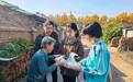 双鸭山市友谊县兴隆镇阳光社区：情暖金秋话重阳 便民服务润民心