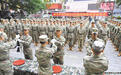 陆军步兵学院2026级新学员授衔授枪仪式举行（图）