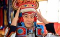 新疆博湖县纯手工蒙古族服饰工艺精湛受游客青睐