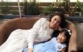 “还珠”塞娅公主拍写真 给女儿喂奶母爱爆棚(图)