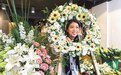 香港一花店老板娘带领殡仪新风 研发卡通花牌