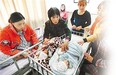 32岁妈妈怀二娃 结果生下三胞胎