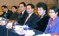 裘援平：将“华助中心”建设为侨胞温馨之家