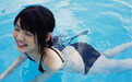 日本女星道重沙由美泳池戏水 变出水芙蓉