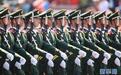 纪念抗战胜利70周年大会在京举行 武警部队抗战英模部队方队接受检阅
