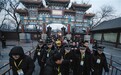 “猴哥”雍和宫排队37小时抢头香