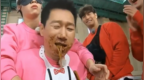 <em>runningman</em><em>宋</em>智孝不管老哥 疯狂投喂别浪费