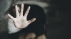 印度<em>13岁</em>女孩<em>遭强奸</em>，村里却做出奇怪裁决：用拖鞋扇被告5耳光