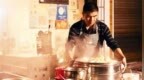 Heroes <em>come</em> from the people：UncleYoutiao’s Personable Writing Style Moves Thousands of Netizens