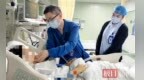 自行加用药物半个月后，男子尿血住进<em>ICU</em>