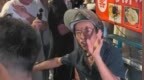 “鸡排哥疲惫”上热搜，国庆节首日连轴转15小时，网友呼吁“让他歇会儿”