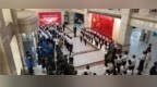 山河壮丽，岁月峥嵘~我和国旗合个影