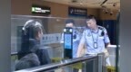 30秒通关，还附赠手绘美食地图丨哈尔滨边检站把国门变成“文旅第一站”