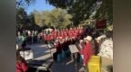 以歌寄初心 欢歌迎华诞！齐齐哈尔市民自发唱响爱国情