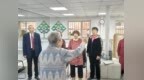一盒糖、三双鞋和一群“老小孩”……安广社区“宝藏老师”李娟的“声”活课