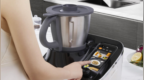 小米有品上架炒菜机器人：配<em>7寸</em><em>大</em><em>屏</em>，可当21种厨具使用