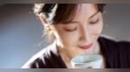 44岁<em>陈</em><em>数</em>家中练瑜伽！秀薄<em>背</em>蛮腰曲线曼妙，双腿交叠姿势超专业