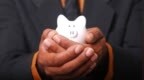 强生(<em>JNJ</em>)涨超4% Q1调整后每股收益2.67美元 超预期
