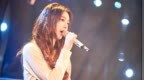 赵小棠穿背带<em>西装裤</em>时尚简约 《你好星期六》登台温暖献唱