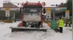 太难了！湖北高速除雪现场：机械人工循环，12人2小时仅能清理500米