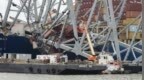 美国巴尔的摩倒塌大桥残骸拆除作业开始