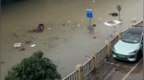 南宁市区遭遇大暴雨，市民录下内涝画面：多车被淹，多部门正在排水