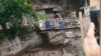 四川雅江突发泥石流致道路中断，经抢险G318线已实现单向初通